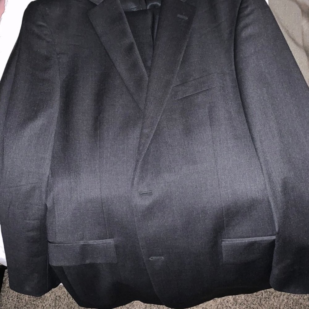 Hugo Boss Suit, Charcoal Gray, 40L